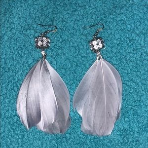 gray feather earings with silver rhinestones